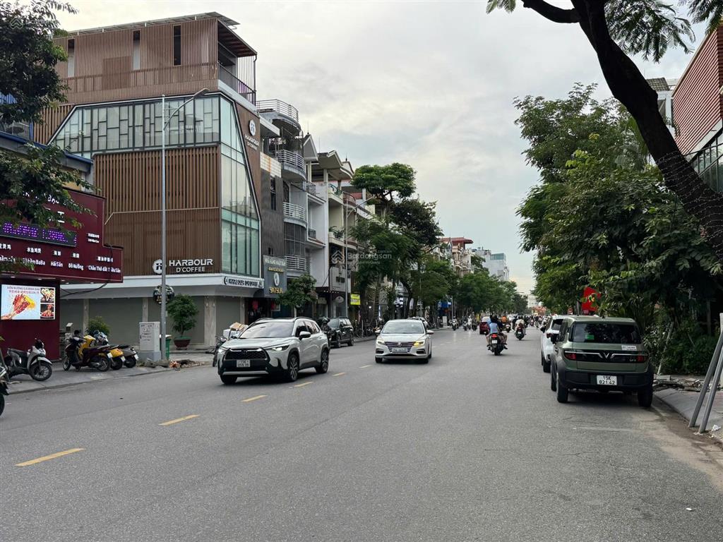 Chủ cần bán căn mặt đường văn cao kinh doanh dòng tiền vị trí đẹp đoạn đầu
