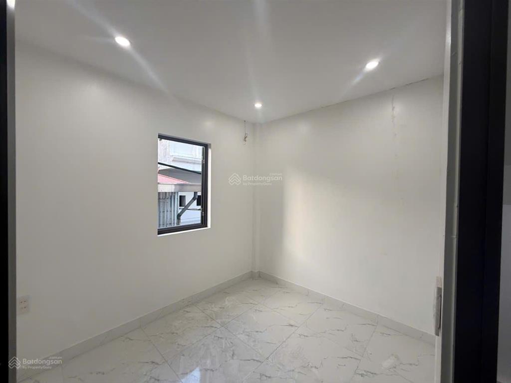Nhỏ nhỏ xinh xinh tiện ích  1tỷ599 có nhà giữa trung tâm t. phố