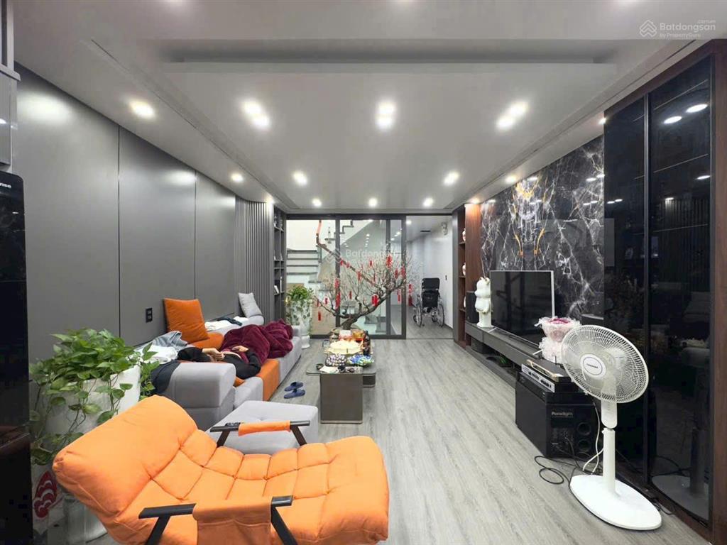 Nhà đẹp có thang máy mặt đường tuyến 3 võ nguyên giáp, lê chân, hải phòng