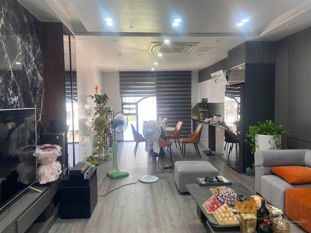 Nhà đẹp có thang máy mặt đường tuyến 3 võ nguyên giáp, lê chân, hải phòng