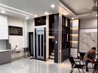 Nhà đẹp sát chợ hàng chỉ 6,5 tỷ