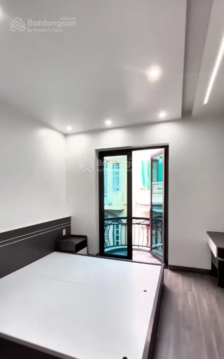 Nhà đẹp sát chợ hàng chỉ 6,5 tỷ
