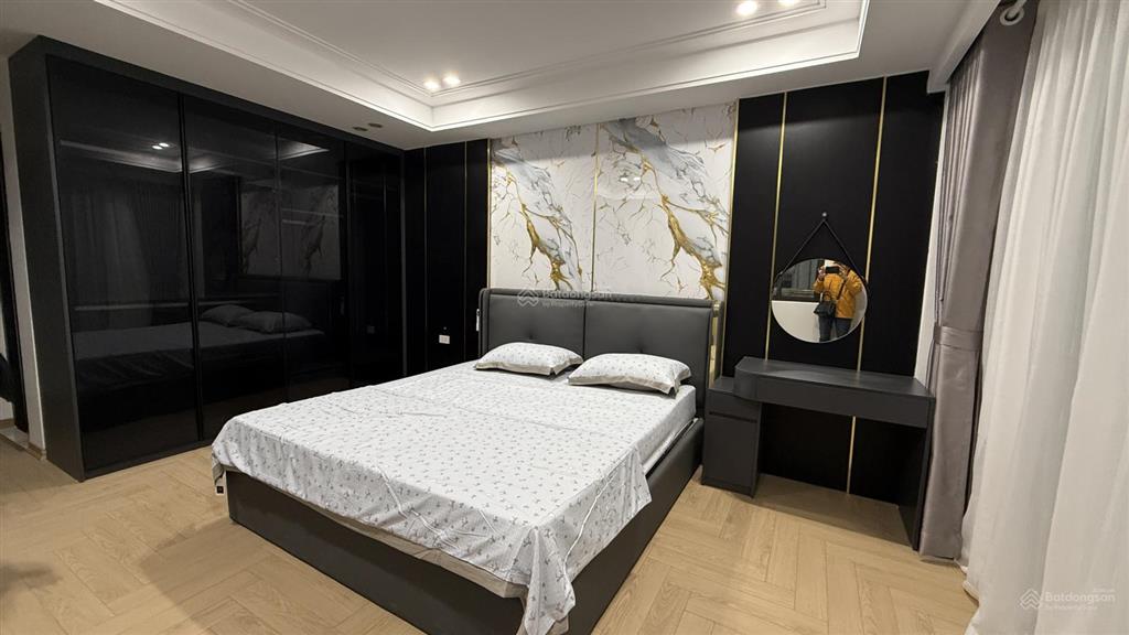 Bán nhà sài đồng  lô góc cực thoáng  ô tô đỗ cửa  full nội thất  long biên