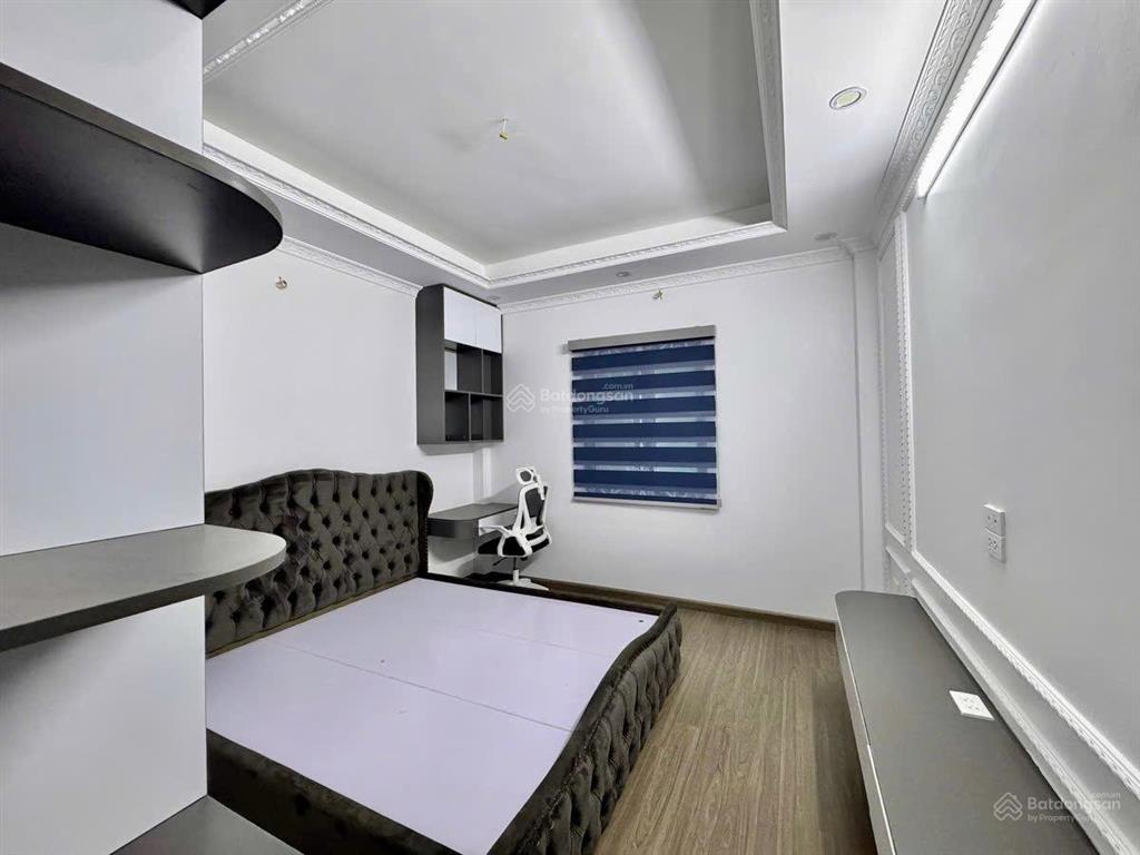 6 phòng ngủ thoáng sáng nhà bồ đề 55m2  giá 13.7tỷ