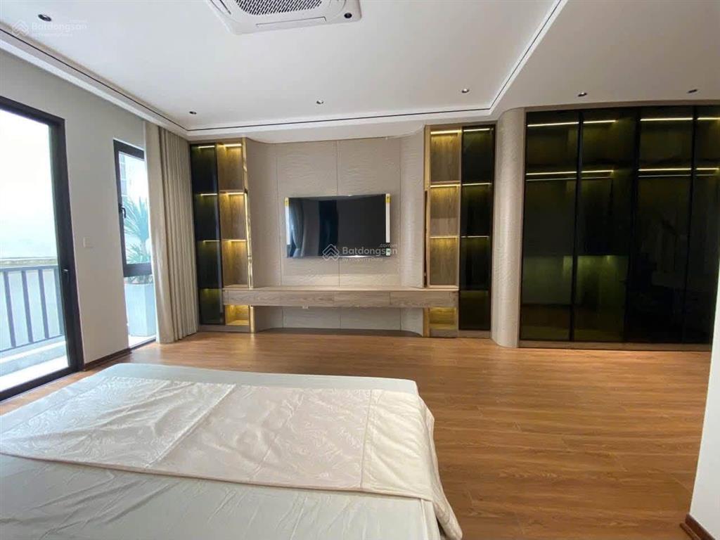 Giảm chào sốc căn nhà phố nguyễn văn cừ long biên