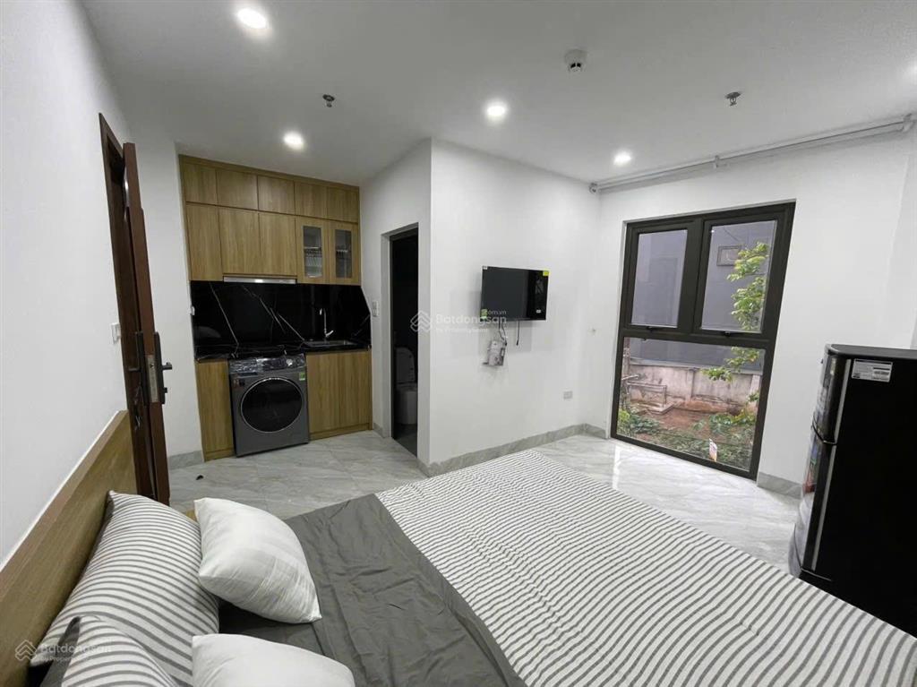 Cần bán căn hộ dòng tiền việt hưng  64m2 x 7 tầng giá sốc