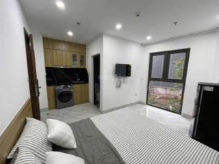 Cần bán căn hộ dòng tiền việt hưng  64m2 x 7 tầng giá sốc