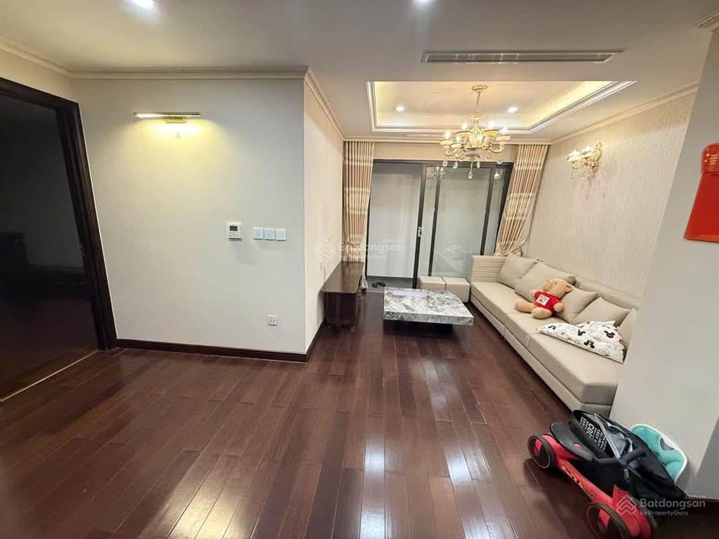 Cần bán căn chung cư hc mặt phố hồng tiến