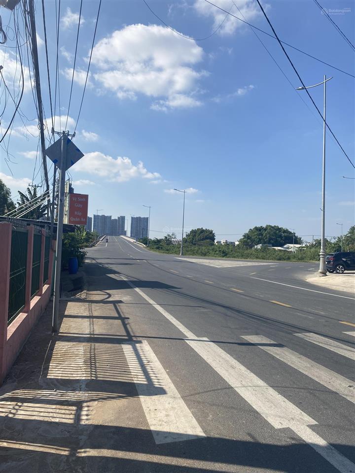 Bán đất đối diện vinhome q9, ngay cầu long đại đường long phước vào 60m, 9,5tr/m2, 8000m2, 200m2 tc