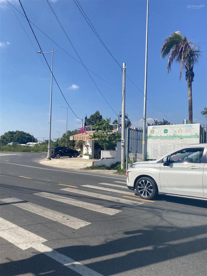 Bán đất đối diện vinhome q9, ngay cầu long đại đường long phước vào 60m, 9,5tr/m2, 8000m2, 200m2 tc