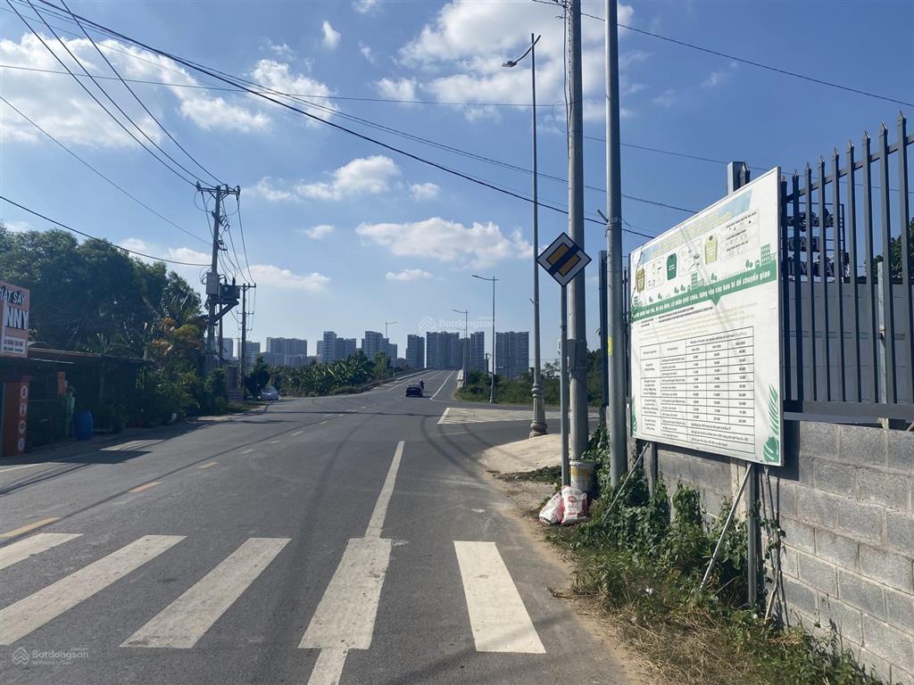 Bán đất đối diện vinhome q9, ngay cầu long đại đường long phước vào 60m, 9,5tr/m2, 8000m2, 200m2 tc