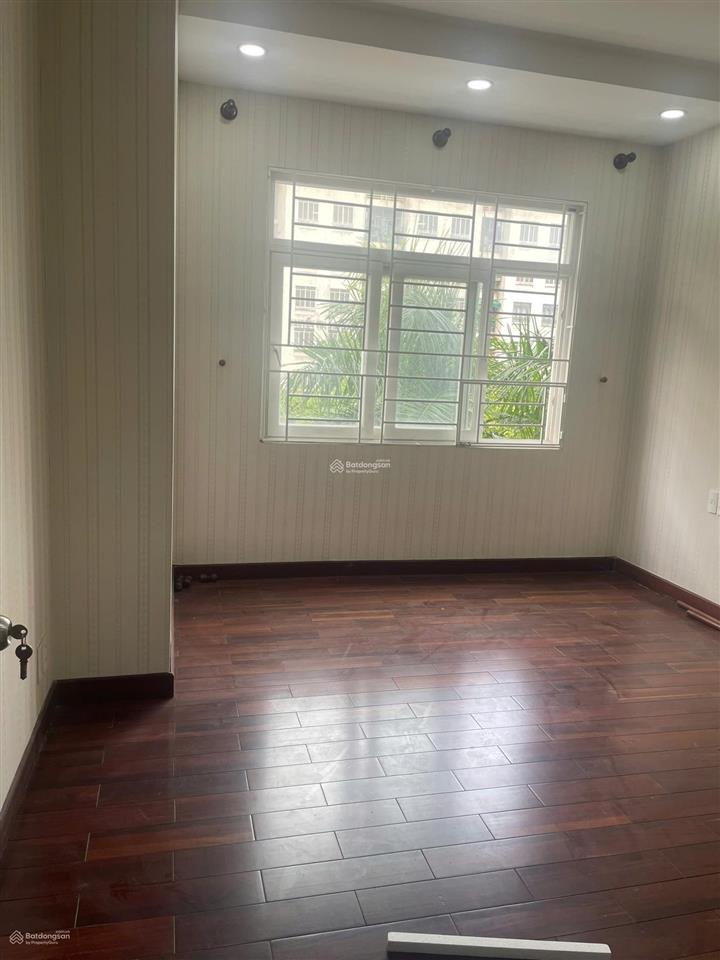 Bán căn hộ chính chủ có sổ hồng 3 phòng ngủ 99.2m chung cư thiên nam quận 10. 2 mặt view thoáng mát