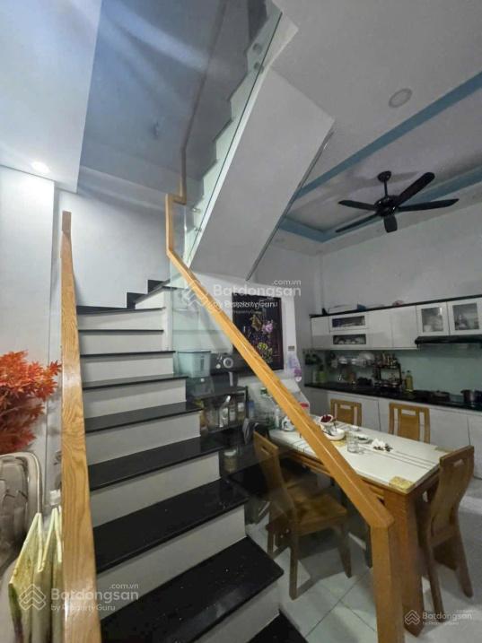 Nhà 2 lầu mặt tiền khu k300 thông ra chợ hoàng hoa thám, p12, tân bình (dt 4,2 x12m) giá 9 tỷ tl