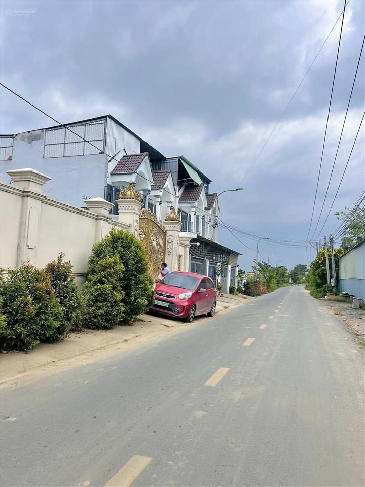 Bán đất nền sát ubnd tân uyên 990tr/nền sổ riêng thổ cư giá còn thương lượng