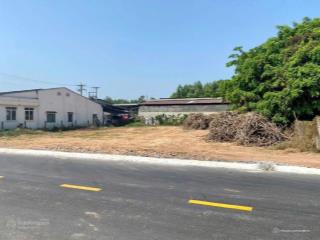 Bán đất nền sát ubnd tân uyên 990tr/nền sổ riêng thổ cư giá còn thương lượng