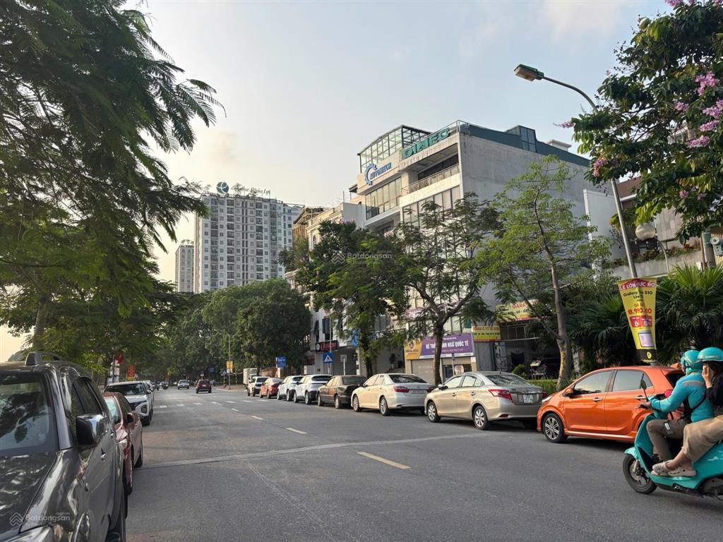 Bán toà nhà 7 tầng, 2 mặt phố phúc lợi làm gì cũng đẹp.
