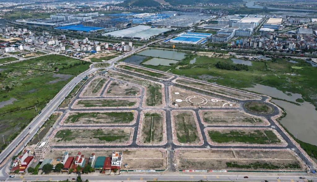 Bất động sản cạnh khu công nghiệp lớn nhất miền bắc(đã có sổ đỏ từng lô )  rất giá trị
