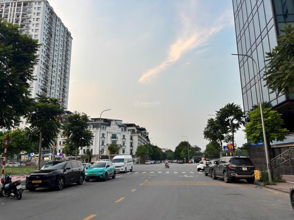 Hiếmđất đẹp ngay trung tâm bồ đề  giá tốt