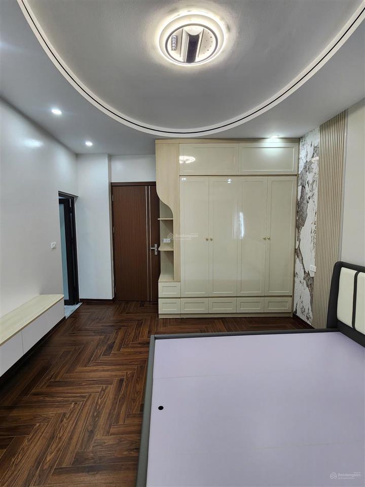 Bán nhà 6 tầng thang máy gara full đồ mới tinh ngay phố nguyễn sơn bồ đề long biên