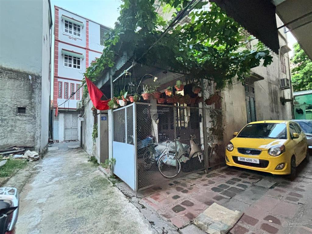 Bán nhanh nhà cấp 4, 2 mặt đường ngay trung tâm sài đồng không quy hoạch