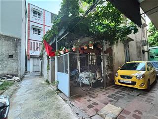 Bán nhanh nhà cấp 4, 2 mặt đường ngay trung tâm sài đồng không quy hoạch