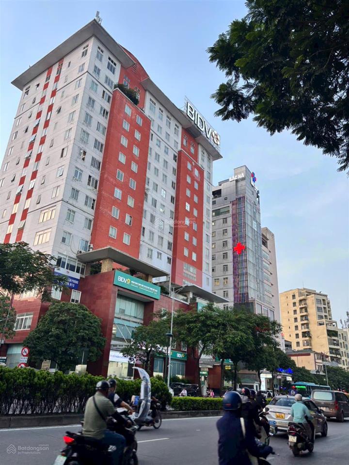 Bán căn hộ chung cư toà bidv mặt phố nguyễn văn cừ hướng đông nam cực kỳ thuận tiện.