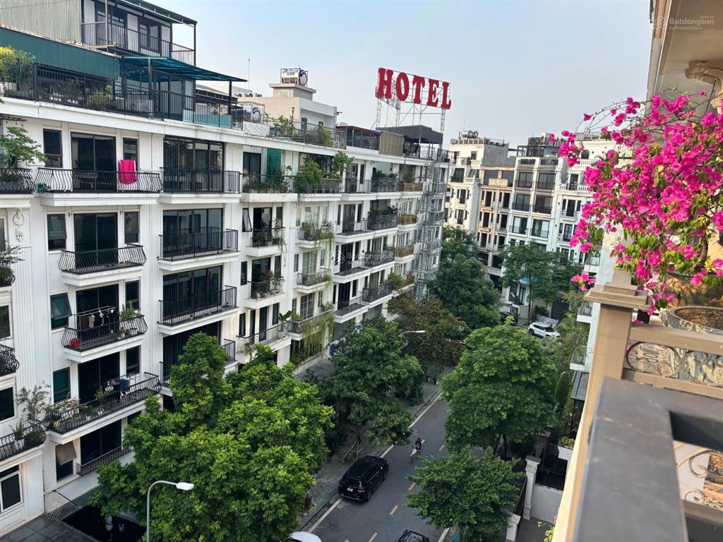 Cho thuê liền kề 6 tầng thang máy hoàn thiện mới tinh chưa ở bao giờ khu minh nhựa phố vip lâm hạ.