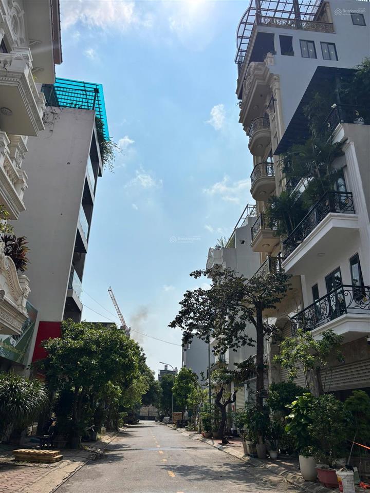 Bán nhà lô góc 2 mặt tiền, 6 tầng xây thô dự án him lam  thạch bàn  thông số vàng.