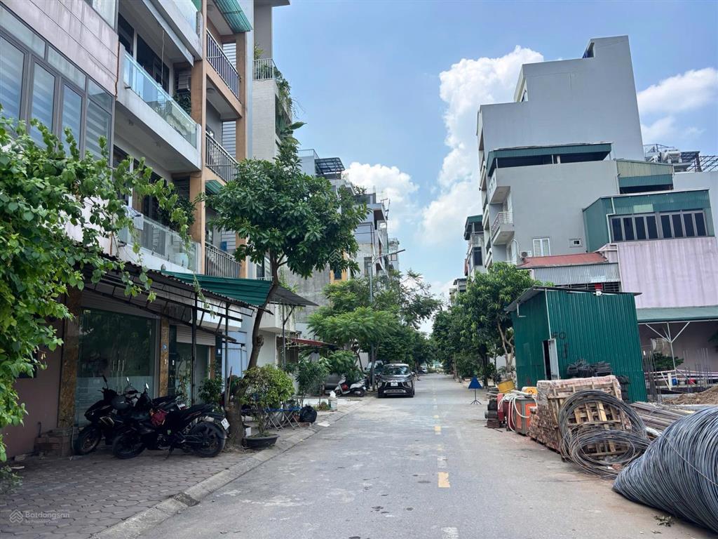 Bán nhà lô góc 2 mặt tiền, 6 tầng xây thô dự án him lam  thạch bàn  thông số vàng.