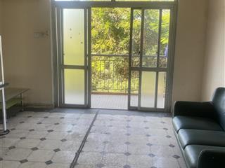 Cho thuê căn 96m2, 2 ngủ chung cư thấp tầng tại thạch bàn, long biên