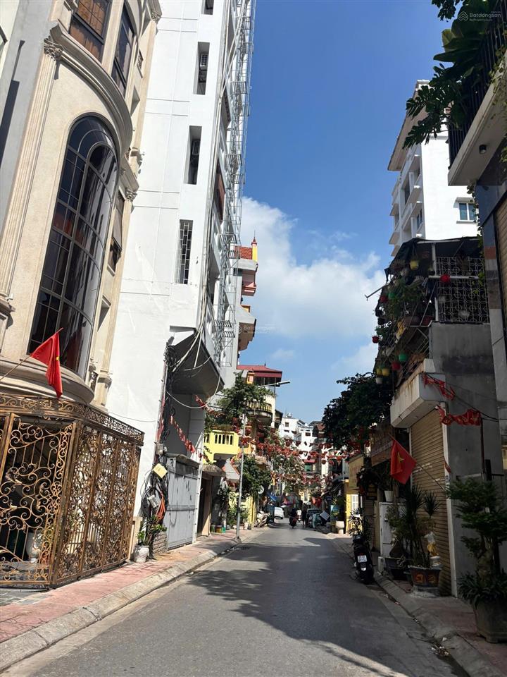 Bán đất mặt ngõ 66 ngọc lâm long biên ngõ thông, ô tô tránh, giá rẻ.