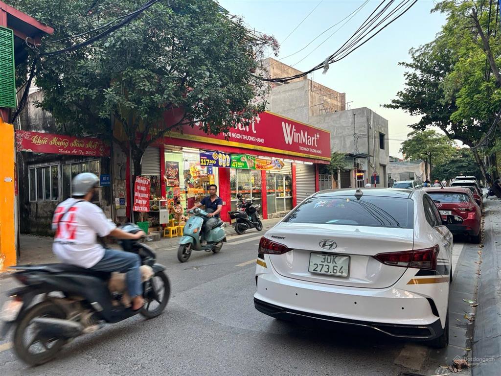 Bán mảnh đất đẹp nhỏ xinh mặt phố hoa lâm, gần bigc và vinhomes riverside, kinh doanh rất đẹp.