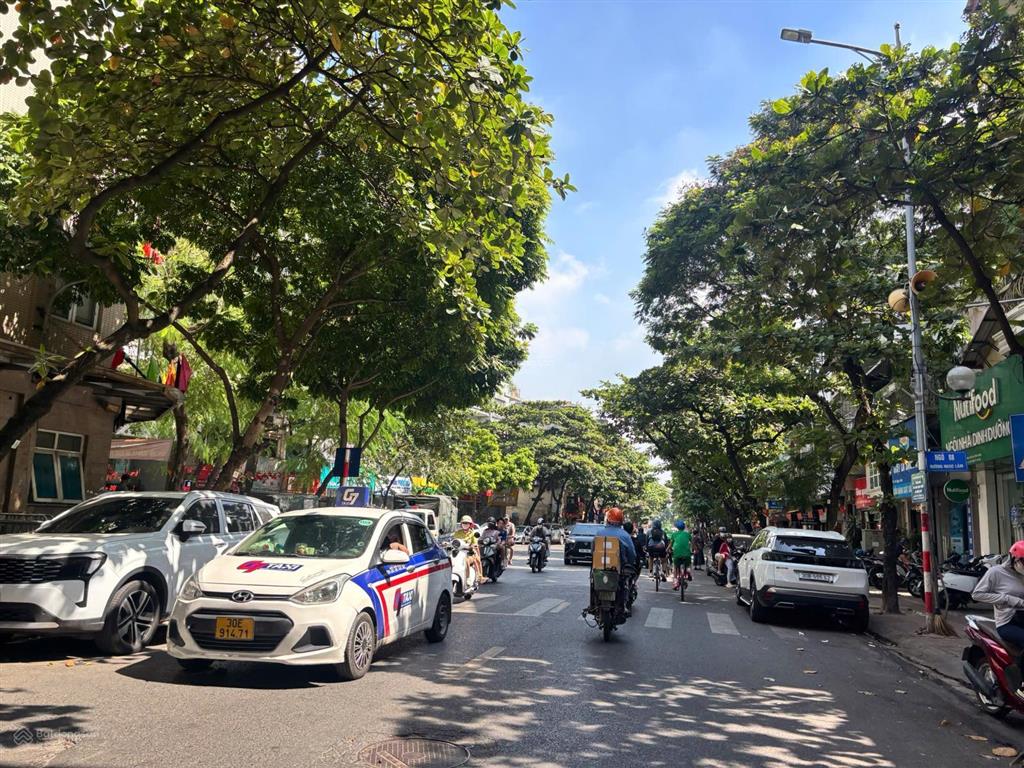 Bán đất mặt ngõ 66 ngọc lâm long biên ngõ thông, ô tô tránh, giá rẻ