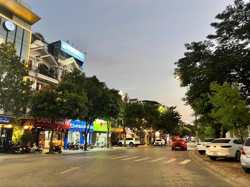 Bán liền kề 4 tầng mặt phố chính bùi thiện ngộ giữa lòng kđt việt hưng  long biên.