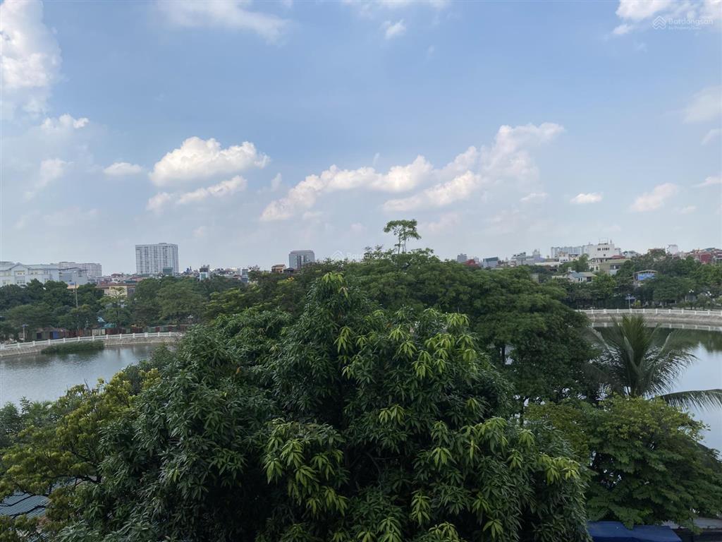 Cho thuê căn hộ 3 ngủ chung cư thấp tầng tại phố thạch bàn, long biên.