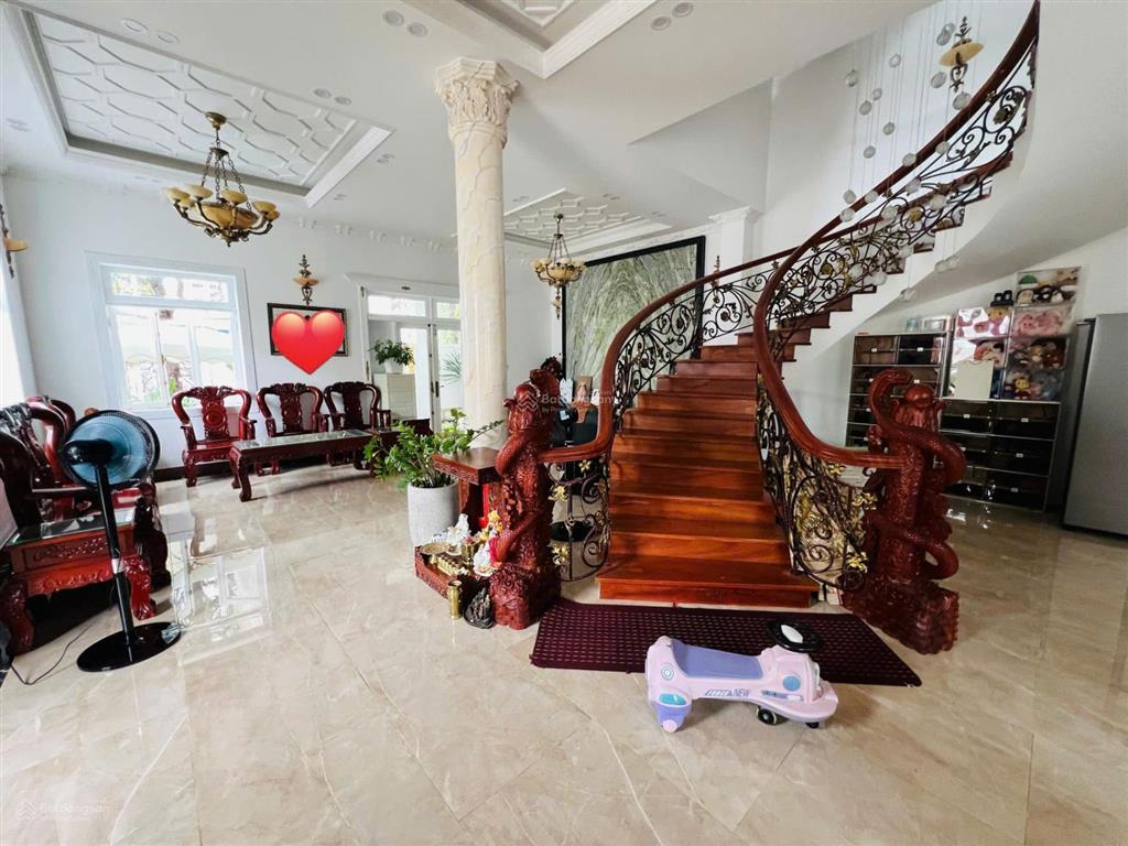 Bán biệt thự phước sơn 2 mặt tiền, trục đường chính, sổ hồng hoàn công, full nội thất