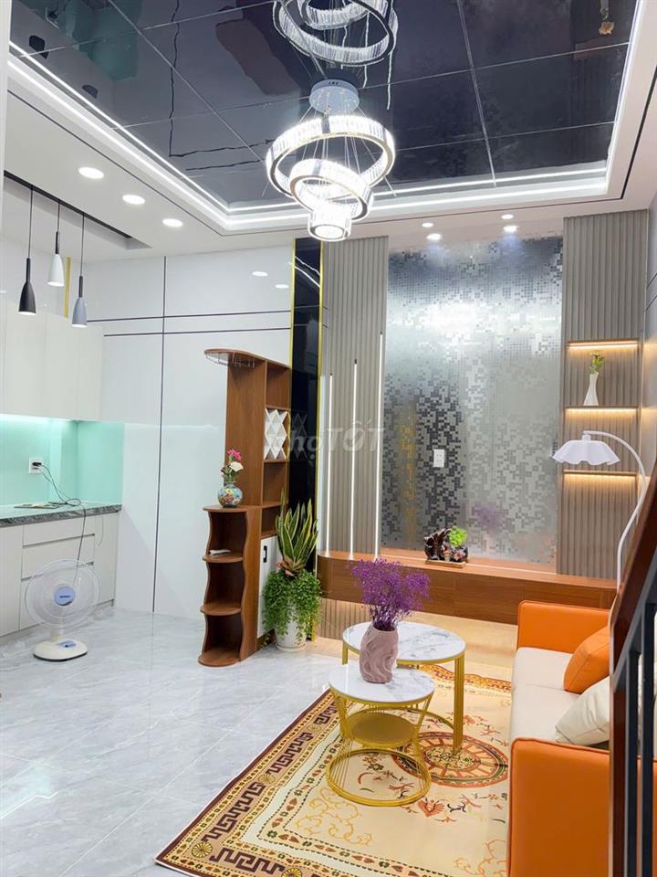 NHÀ TRUNG TÂM LINH CHIỂU THỦ ĐỨC, 2PN, SHR, HOÀN CÔNG, 20M RA MẶT TIỀN