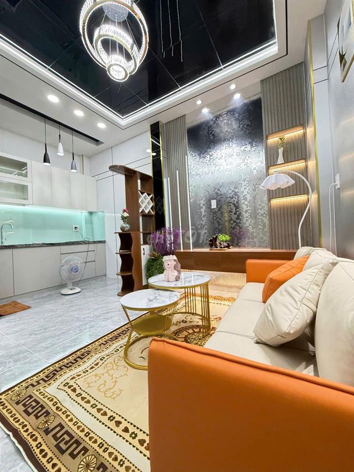 NHÀ TRUNG TÂM LINH CHIỂU THỦ ĐỨC, 2PN, SHR, HOÀN CÔNG, 20M RA MẶT TIỀN