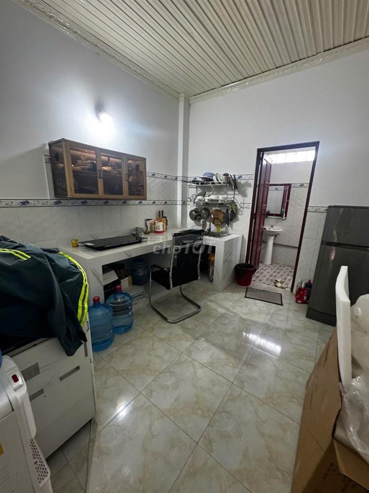 HÀNG HIẾM NHÀ CẤP 4, 2 MẶT TIỀN HẺM XE HƠI LINH XUÂN THỦ ĐỨC, 2PN 1WC
