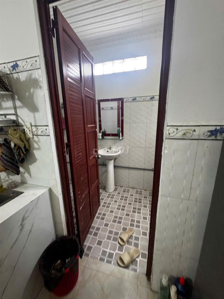 HÀNG HIẾM NHÀ CẤP 4, 2 MẶT TIỀN HẺM XE HƠI LINH XUÂN THỦ ĐỨC, 2PN 1WC
