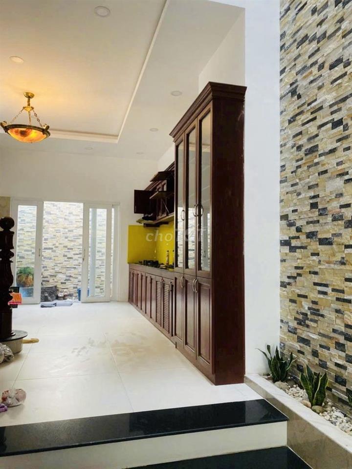 CT NHÀ NGUYÊN CĂN 1 TRỆT 2 LẦU BÌNH CHIỂU THỦ ĐỨC – 4PN – SÂN RỘNG