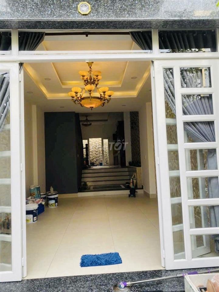 CT NHÀ NGUYÊN CĂN 1 TRỆT 2 LẦU BÌNH CHIỂU THỦ ĐỨC – 4PN – SÂN RỘNG
