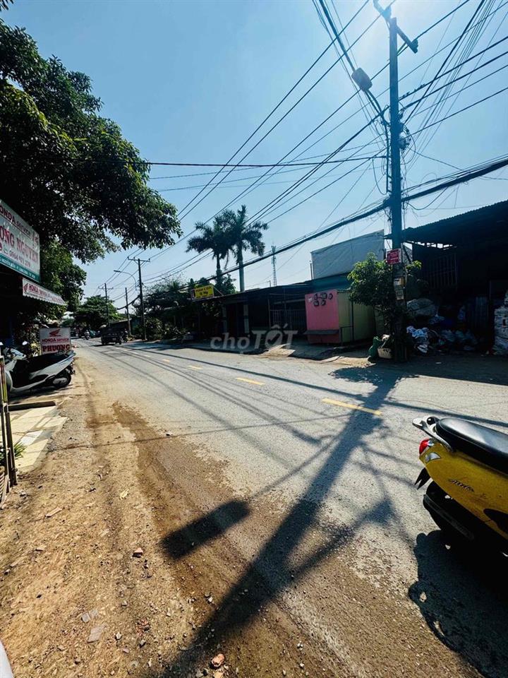 Đất 160m2 - MT Kinh Doanh ,  Phuờng Long Bình Đường Nguyễn Xiển , Quận