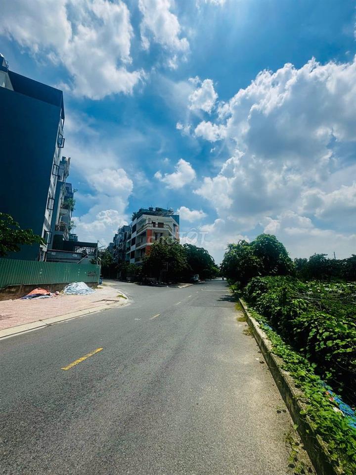 HOT! MT KINH DOANH SẦM UẤT LÊ VĂN CHÍ 95M2 FULL THỔ CƯ GIÁ CHỈ 6,99 TỶ