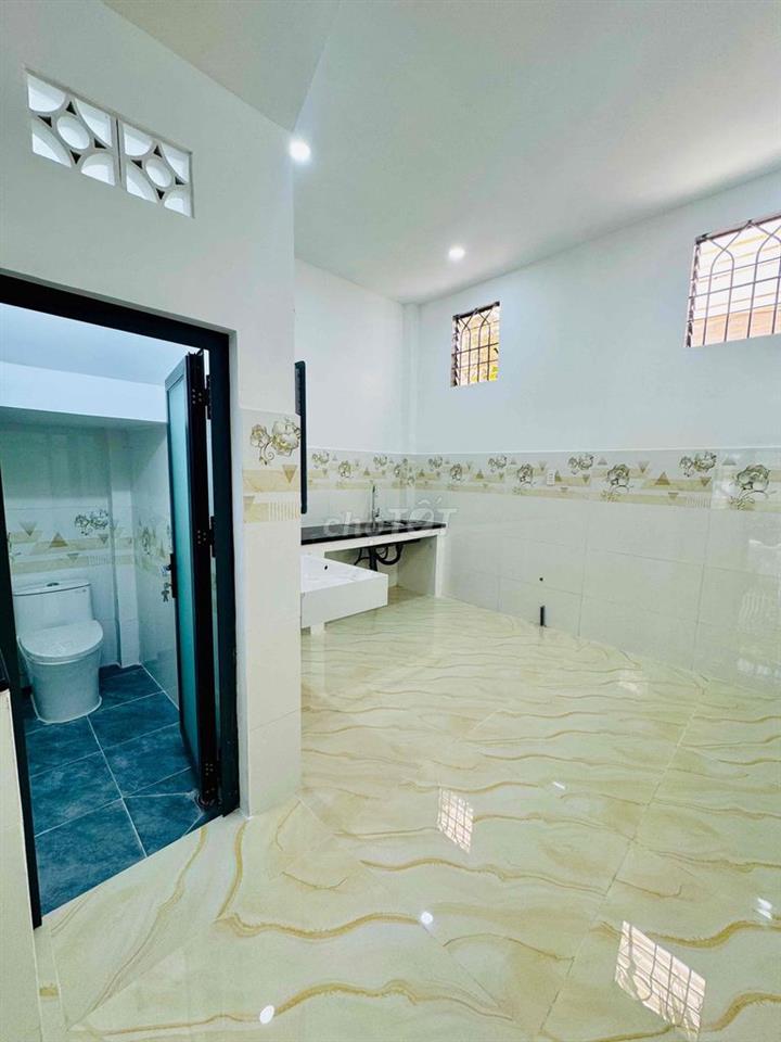 Bán Nhà 1 Trệt 1 Lầu 3 Tỷ xxx- HXH Đường Trần Quốc Toản , Dĩ An , BD