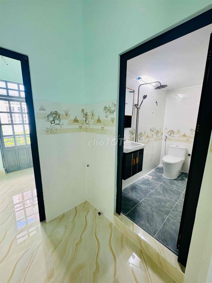 Bán Nhà 1 Trệt 1 Lầu 3 Tỷ xxx- HXH Đường Trần Quốc Toản , Dĩ An , BD