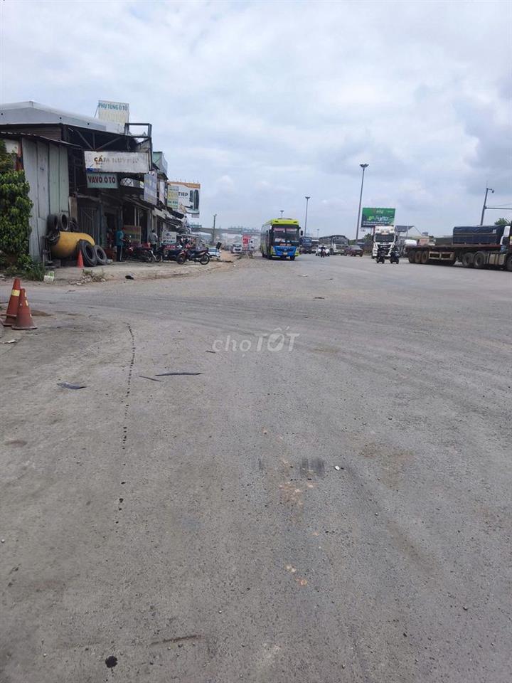 GẤP BÁN NHÀ ĐẸP ĐÔNG HÒA, 4PN, Ô TÔ VÀO NHÀ, GẦN VÀNH ĐAI 3, CÒN TL