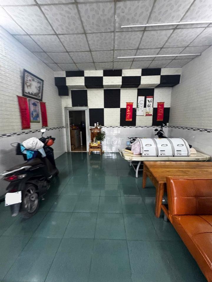 CHỦ GẤP BÁN Nhà 101m2 Đông Hòa 4PN ôtô trong nhà gần Vành Đai 3 còn TL