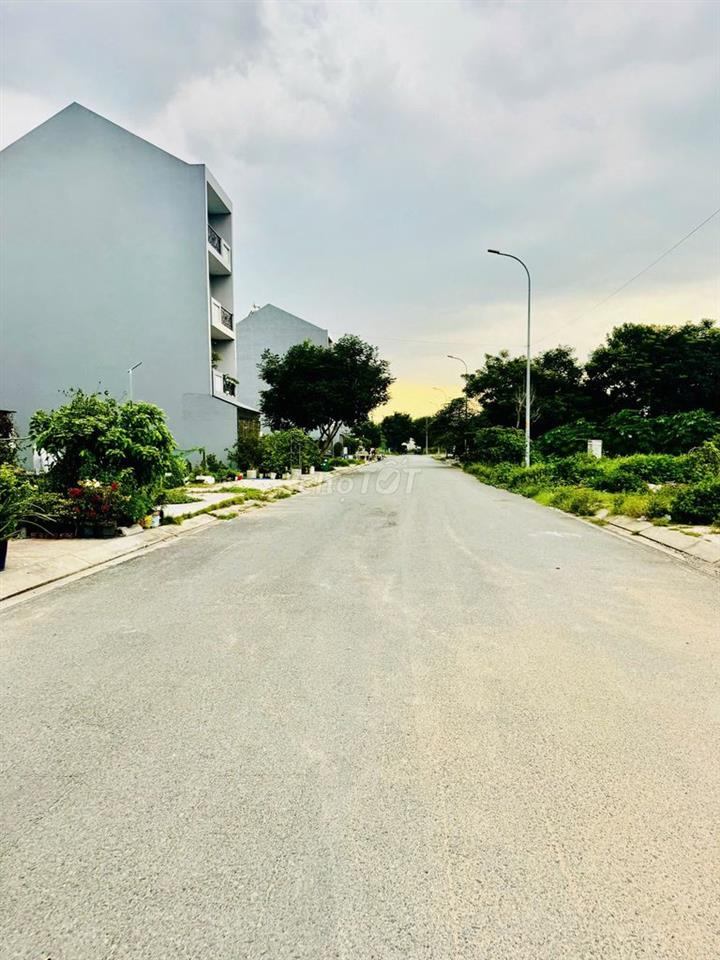 🏡 GẤP BÁN LÔ ĐẤT ĐẸP 150M² - TRONG KDC ÊM ĐỀM 6,8 HA LINH XUÂN - SHR