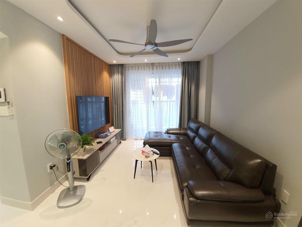 2pn/2wc 15tr5 full nội thất có slot xe hơi, nhà đẹp, cc botanica premier gần sân bay
